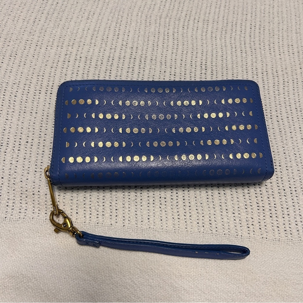 Fossil wallet Blue Cowhide Leather Zip Around Wristlet Gold Moon RFID